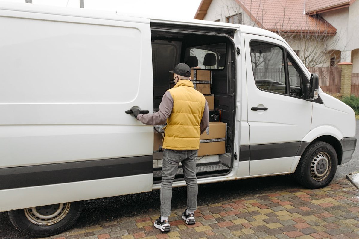 TLC Moving crew at work